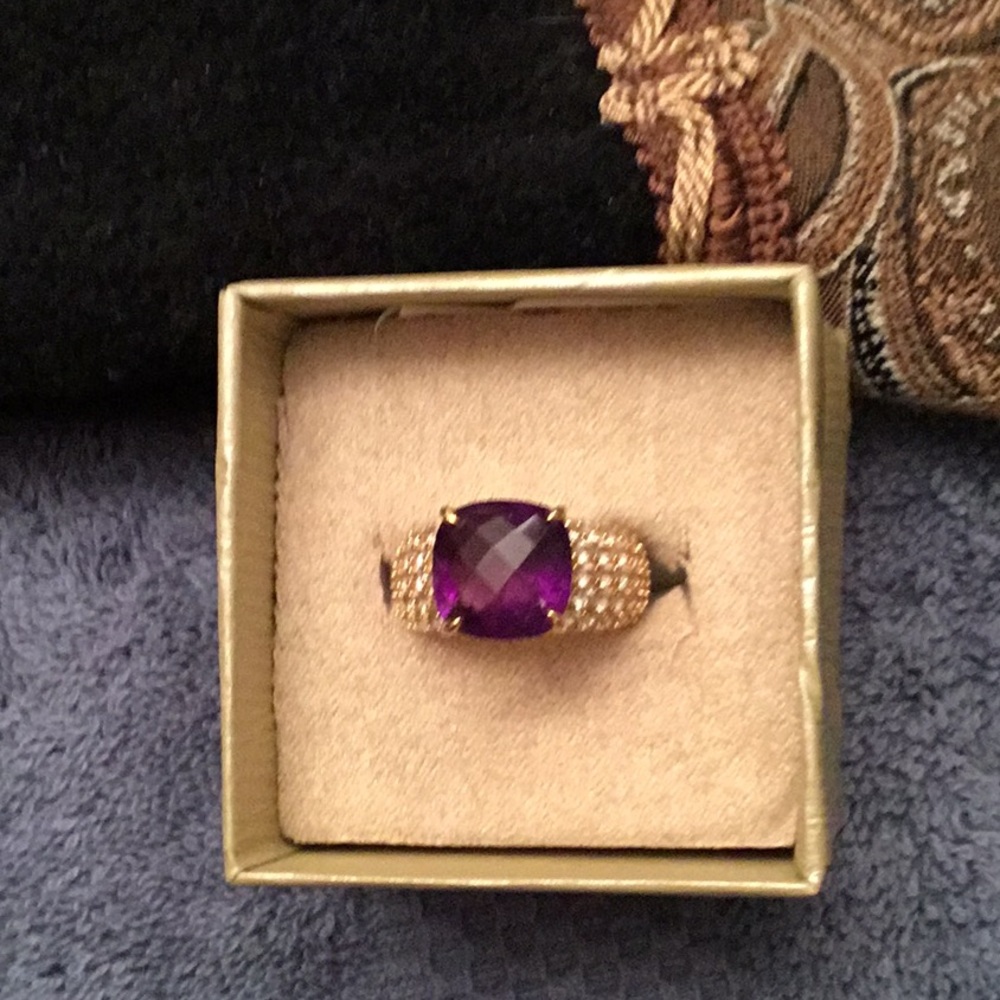 Gorg African 5.75 Ct Amethyst..✨✨✨✨✨
